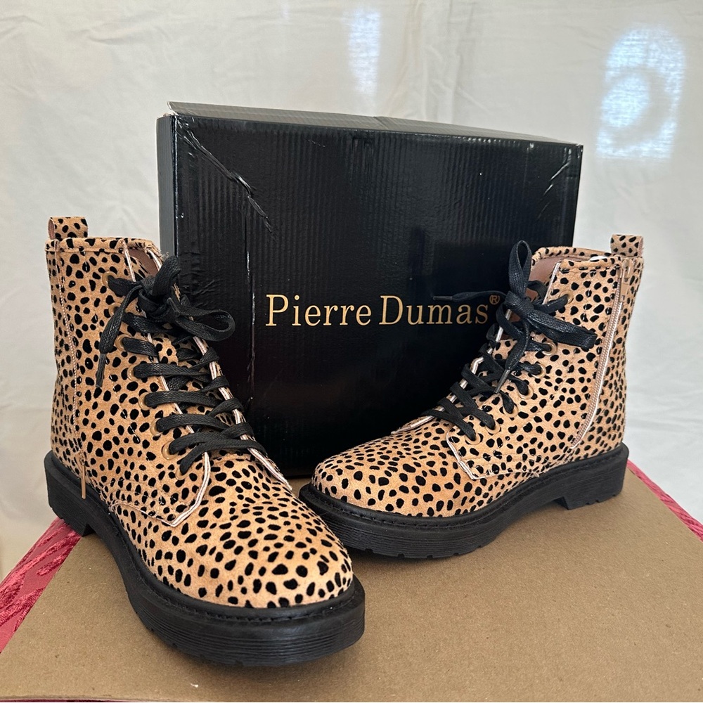 NWOT Pierre Dumas Leopard Print Lace Up Boots combat boots faux suede size 10